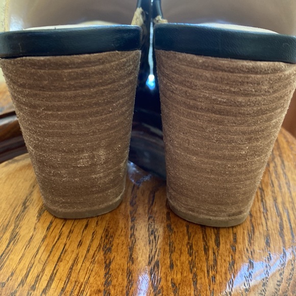 EC…..ABLE Rojas sandal - Picture 4 of 8